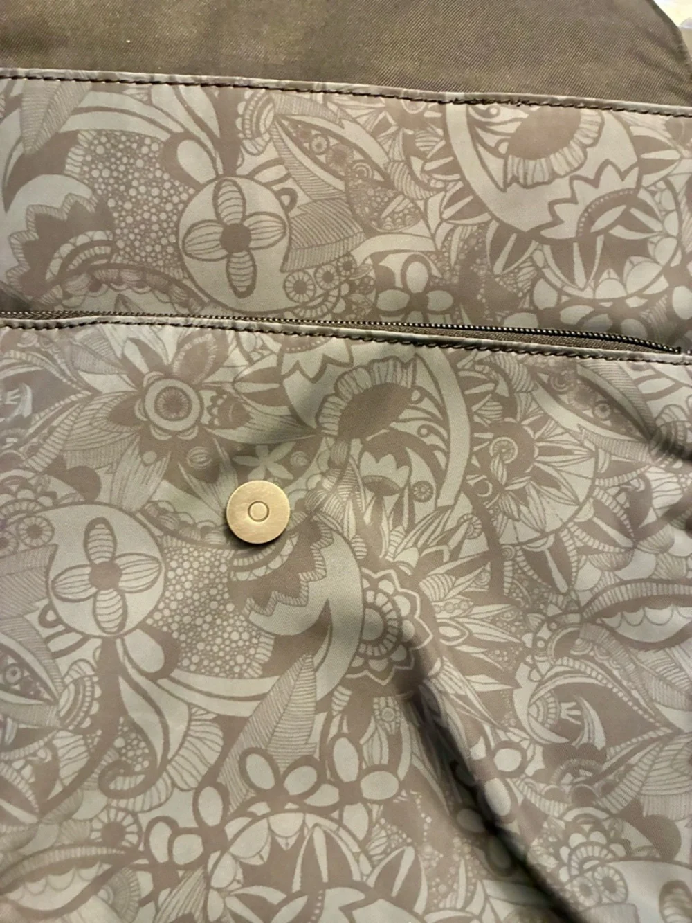 Sakroots Floral Print Gray Backpack - Picture 5 of 8